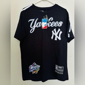 New York Yankees shirt